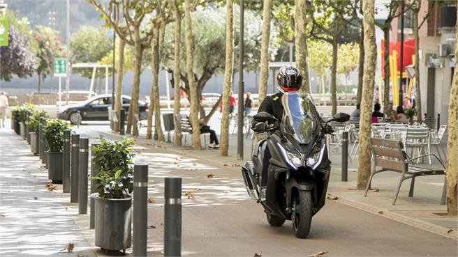 KYMCO AK 550: Ataque al segmento