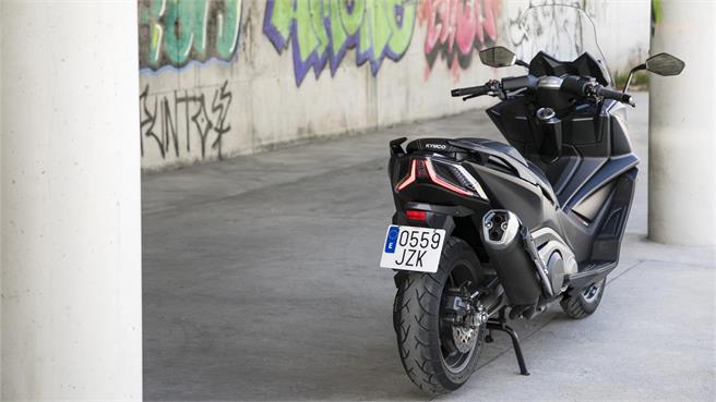 KYMCO AK 550: Ataque al segmento