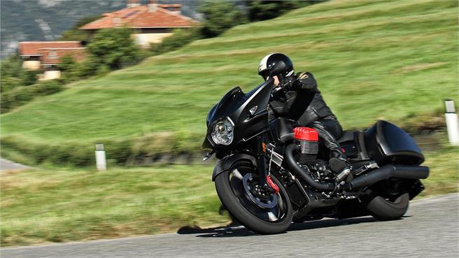 Moto Guzzi MGX-21 2016