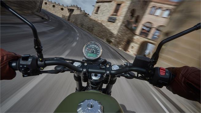 Moto Guzzi V7 III Stone