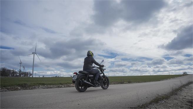 Moto Guzzi V7 III Stone