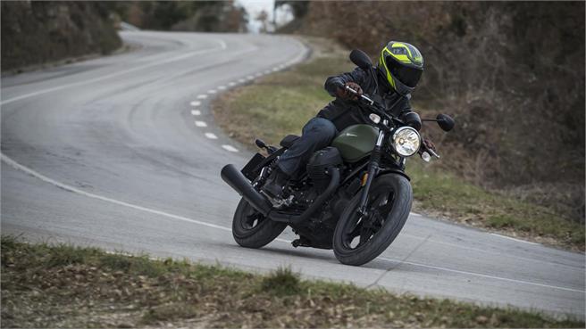 Moto Guzzi V7 III Stone