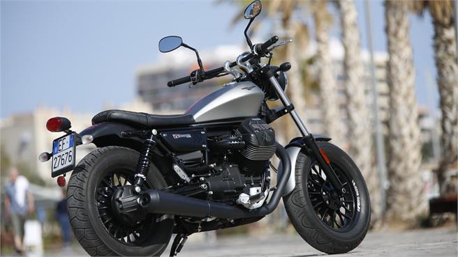 Presentación Moto Guzzi V9