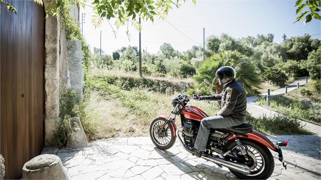 Moto Guzzi V9 Roamer: Custom de Italia