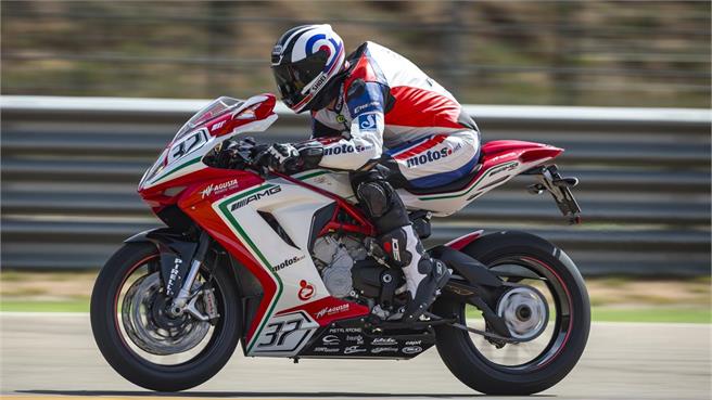 MV Agusta F3 800 RC: Colores de guerra