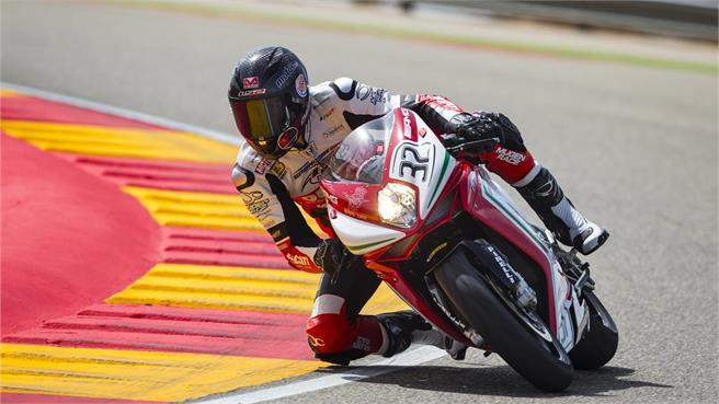 MV Agusta F3 800 RC: Colores de guerra