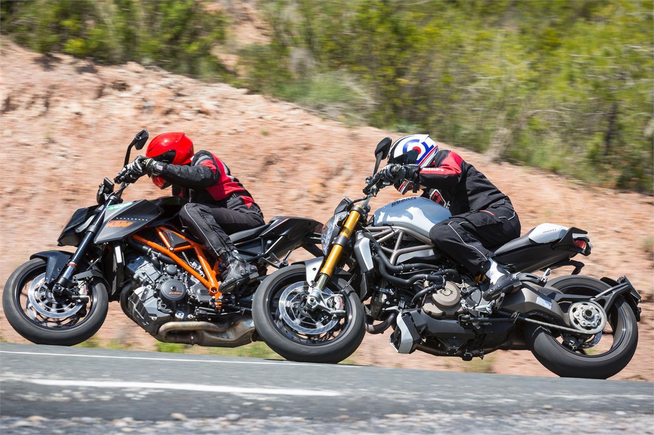 Ducati Monster 1200 S vs KTM 1290 Superduke R Noticias motos