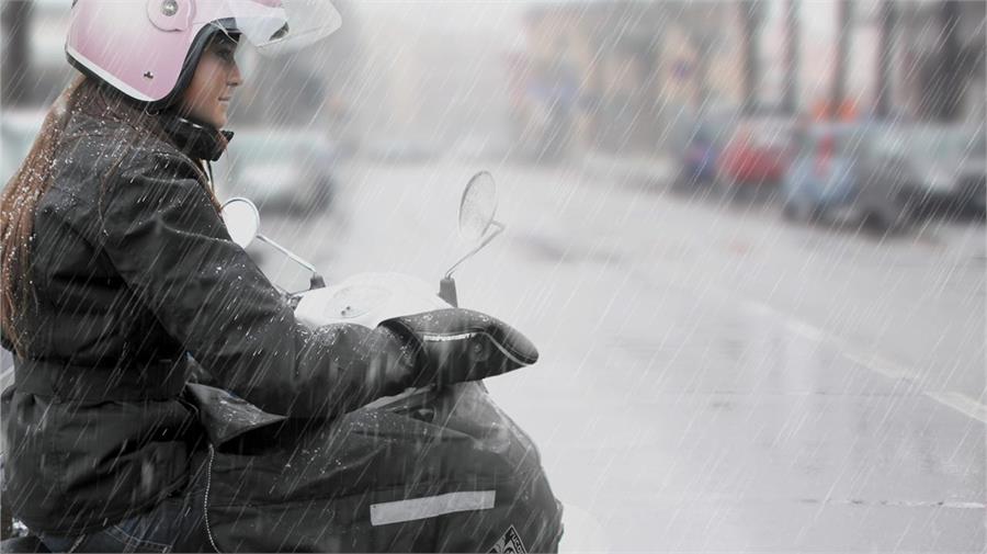 Mejores fundas para proteger tu moto de la lluvia este invierno
