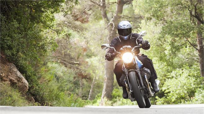 Moto Guzzi V7 II Special