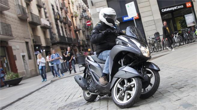Piaggio Medley vs. Yamaha Tricity