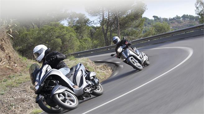 Piaggio Medley vs. Yamaha Tricity