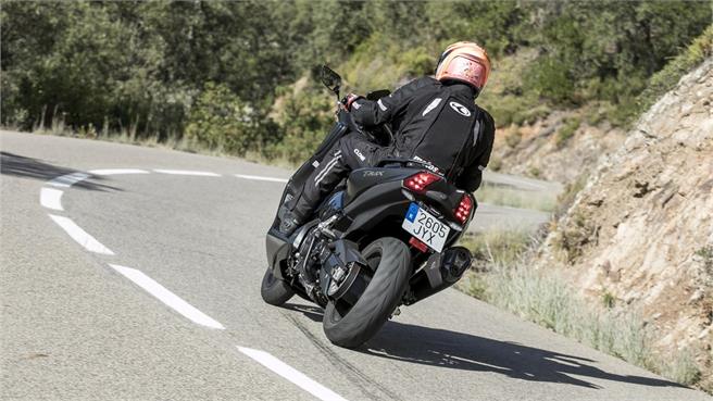 Comparativo Yamaha TMAX vs Kymco AK550