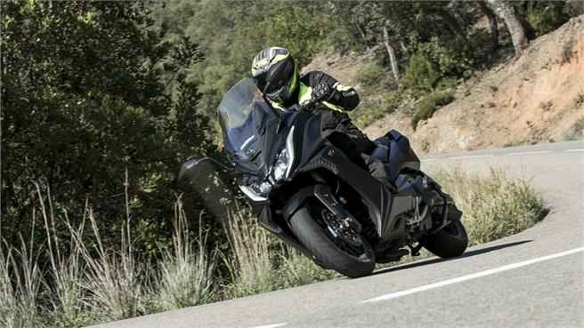 Comparativo Yamaha TMAX vs Kymco AK550