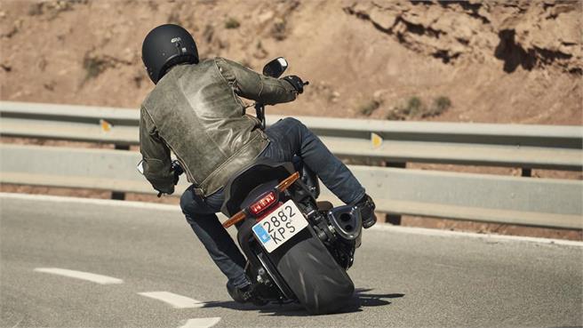 Harley-Davidson Softail FXDR 114