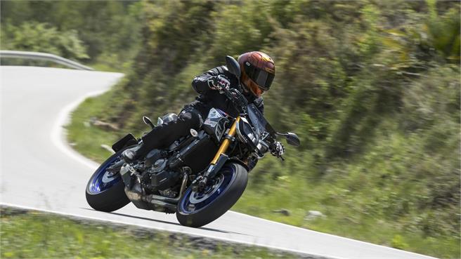 KTM 790 Duke, Ducati Monster 821, Triumph Street Triple R y Yamaha MT09 SP