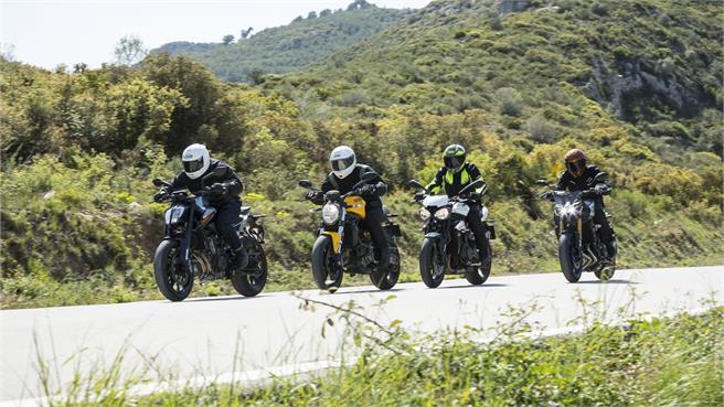 KTM 790 Duke, Ducati Monster 821, Triumph Street Triple R y Yamaha MT09 SP