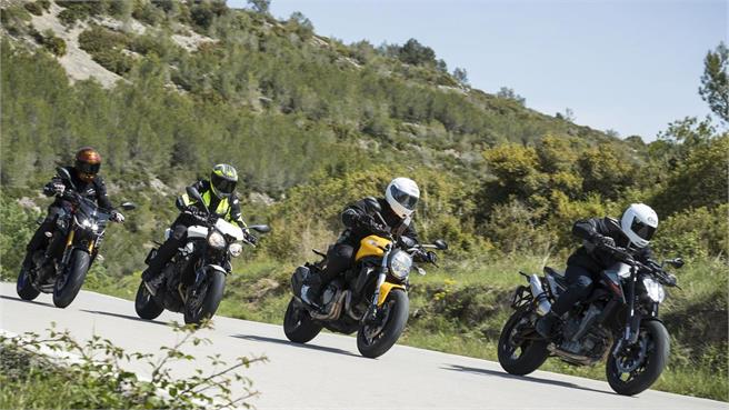 KTM 790 Duke, Ducati Monster 821, Triumph Street Triple R y Yamaha MT09 SP