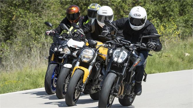KTM 790 Duke, Ducati Monster 821, Triumph Street Triple R y Yamaha MT09 SP