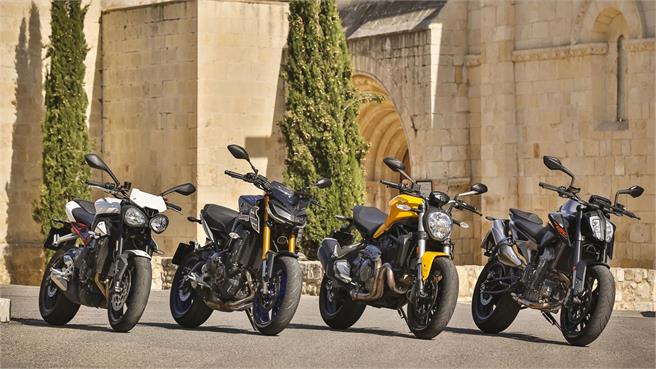 KTM 790 Duke, Ducati Monster 821, Triumph Street Triple R y Yamaha MT09 SP