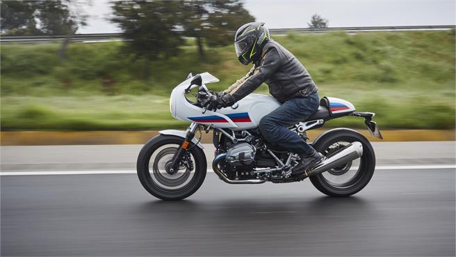 BMW nineT Racer vs Kawasaki Z900RS Cafe