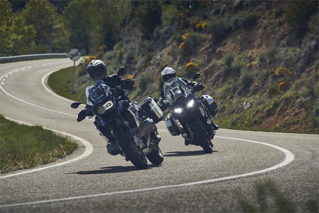 bmw gs 1250 vs kawasaki versys 1000