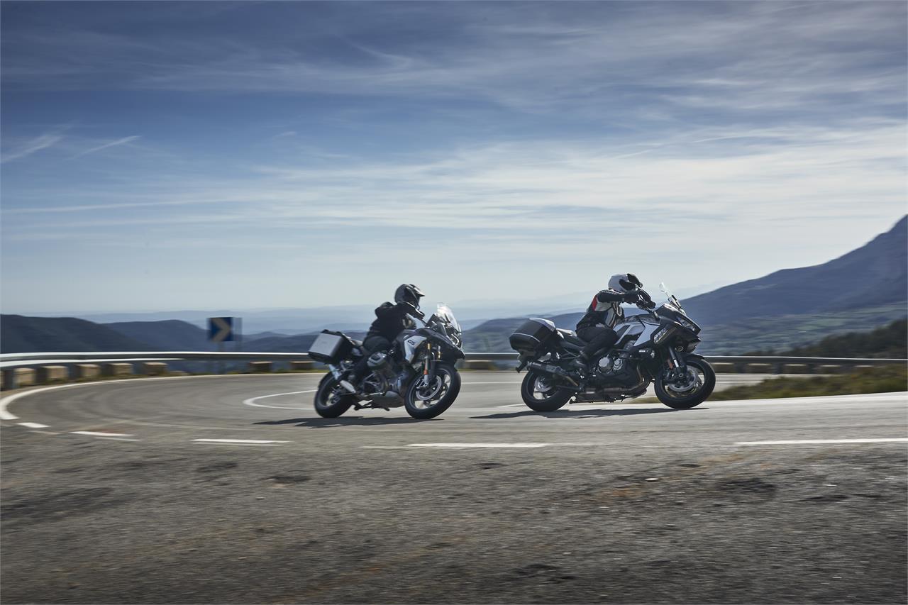 bmw gs 1250 vs kawasaki versys 1000