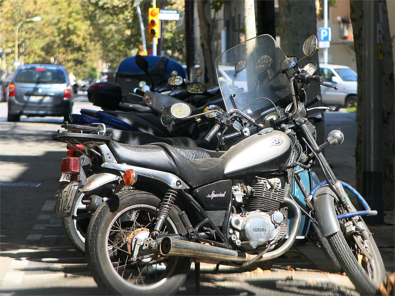 Una moto en buen estado, limpia y que luzca bonita en las fotografías son claves para venderla al mejor precio. Evita hacer las fotos en plena calle.