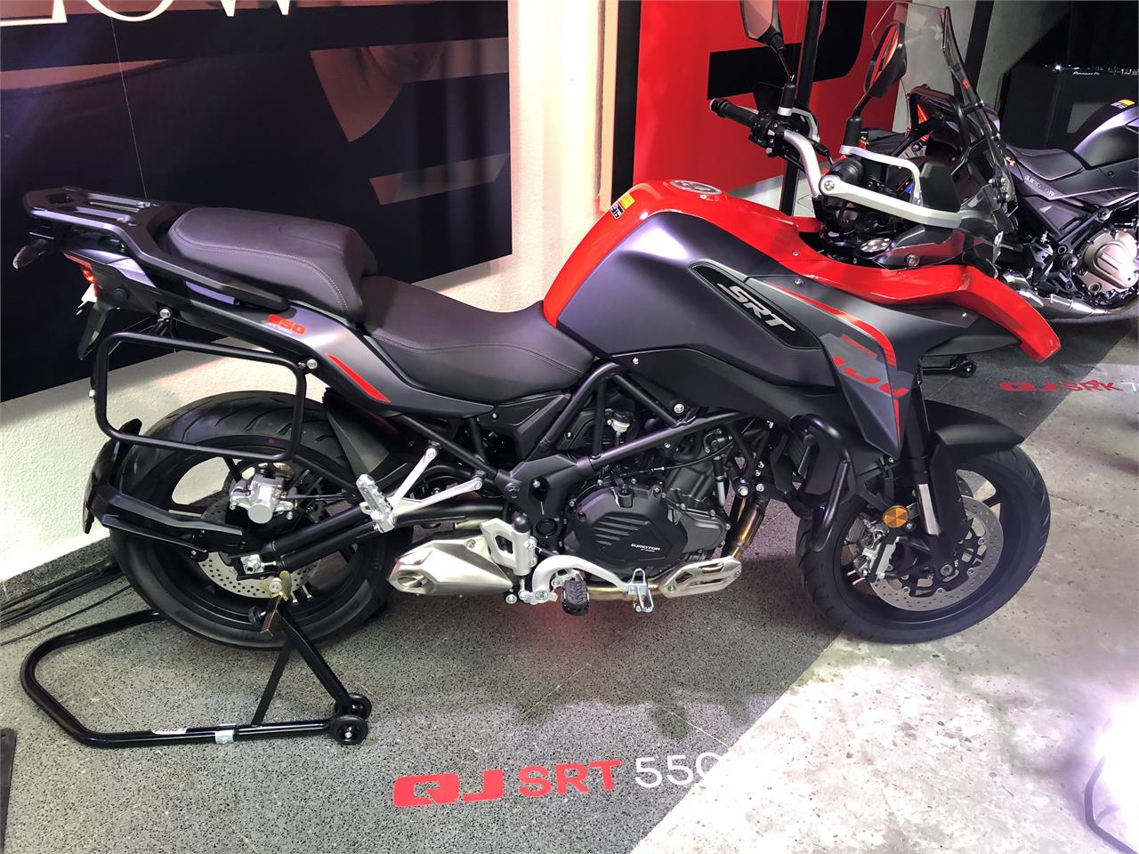 QJ MOTOR aterriza en España oficialmente | Noticias motos.net
