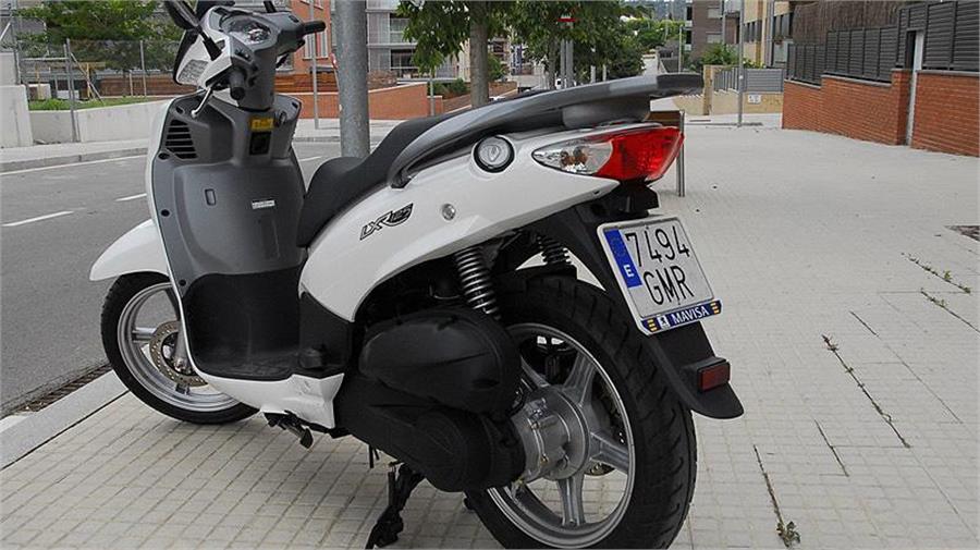 Fourche Avant PEUGEOT LXR 125-150 (2009-2014) - Occasion, Grise, Avec Marques D'usure Normales