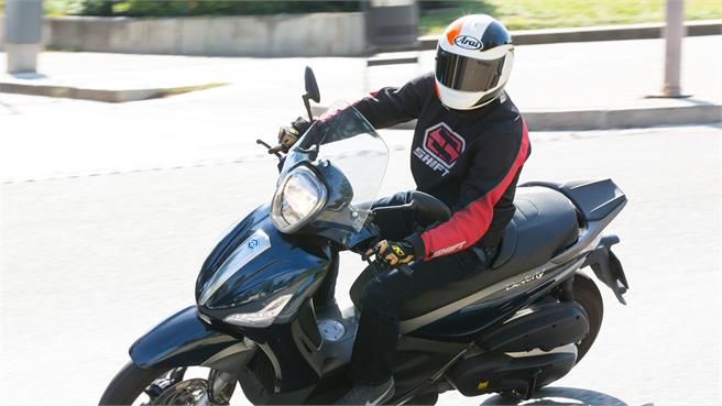 Piaggio Beverly Sport Touring 350ie ABS