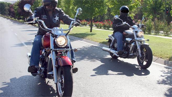 Comparativa Hyosung: GV 650 Aquila VS ST7