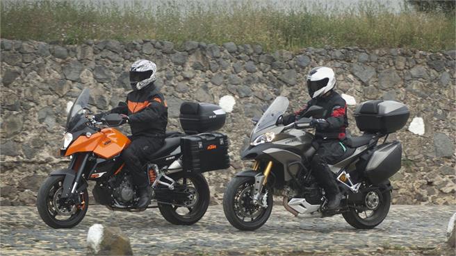 Comparativo Ducati MTS 1200S Touring / KTM 990 SMT