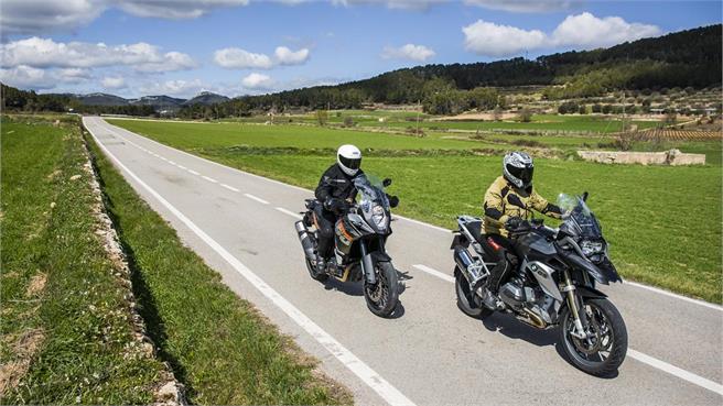 BMW R 1200 GS vs KTM 1190 Adventure