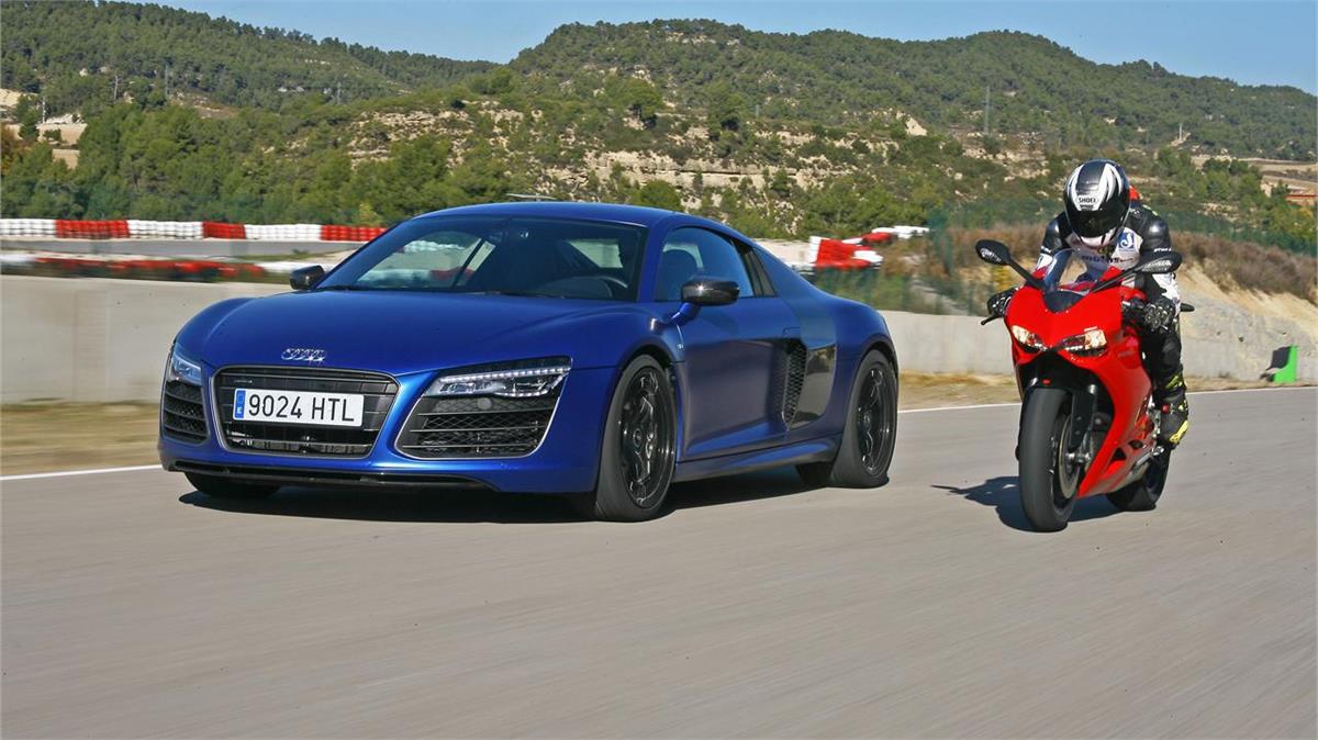 Ducati 899 Panigale vs Audi R8 V10 plus | Noticias motos.net