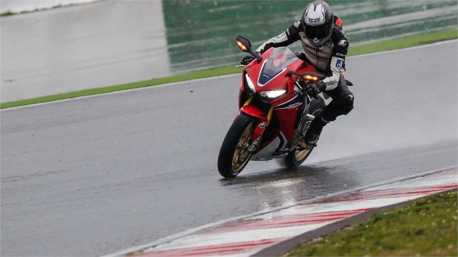 Honda CBR 1000 RR Fireblade: La gran esperada | Noticias motos.net