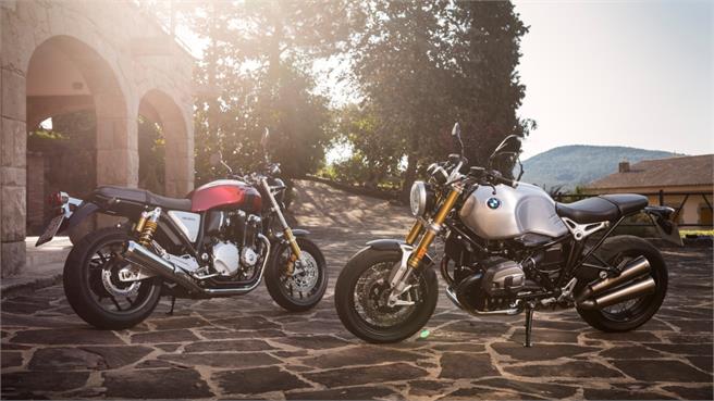 BMW R nineT vs Honda CB1100 RS 2017
