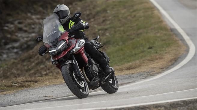BMW R 1200 GS vs Triumph Tiger 1200 XRT
