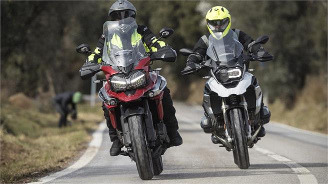 BMW R 1200 GS vs Triumph Tiger 1200 XRT