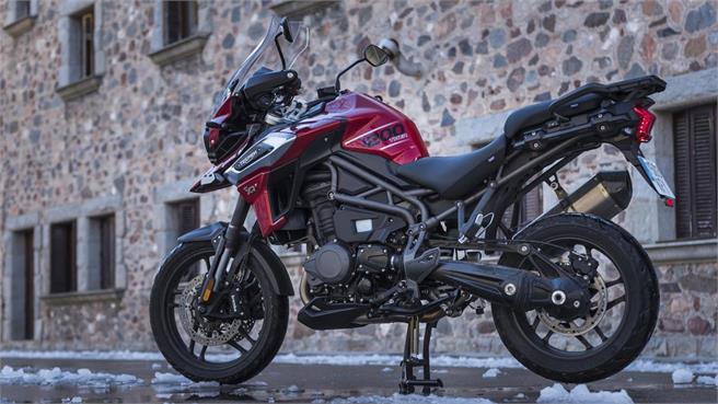 BMW R 1200 GS vs Triumph Tiger 1200 XRT