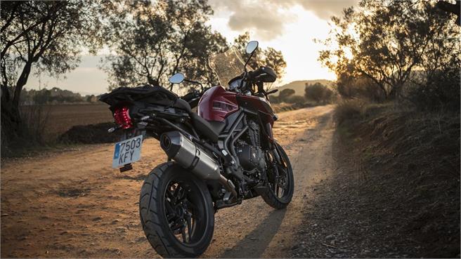 BMW R 1200 GS vs Triumph Tiger 1200 XRT