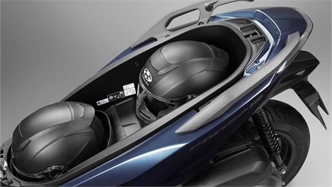 Nuevo Honda Forza 300: Largamente espera