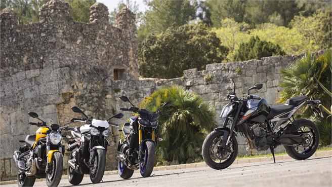 KTM 790 Duke, Ducati Monster 821, Triumph Street Triple R y Yamaha MT09 SP