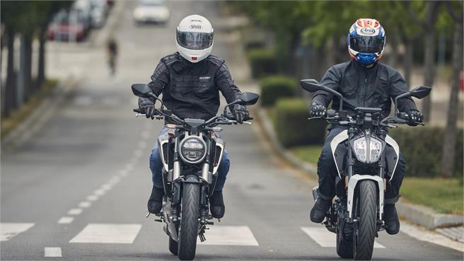 Honda CB125R vs KTM 125 Duke