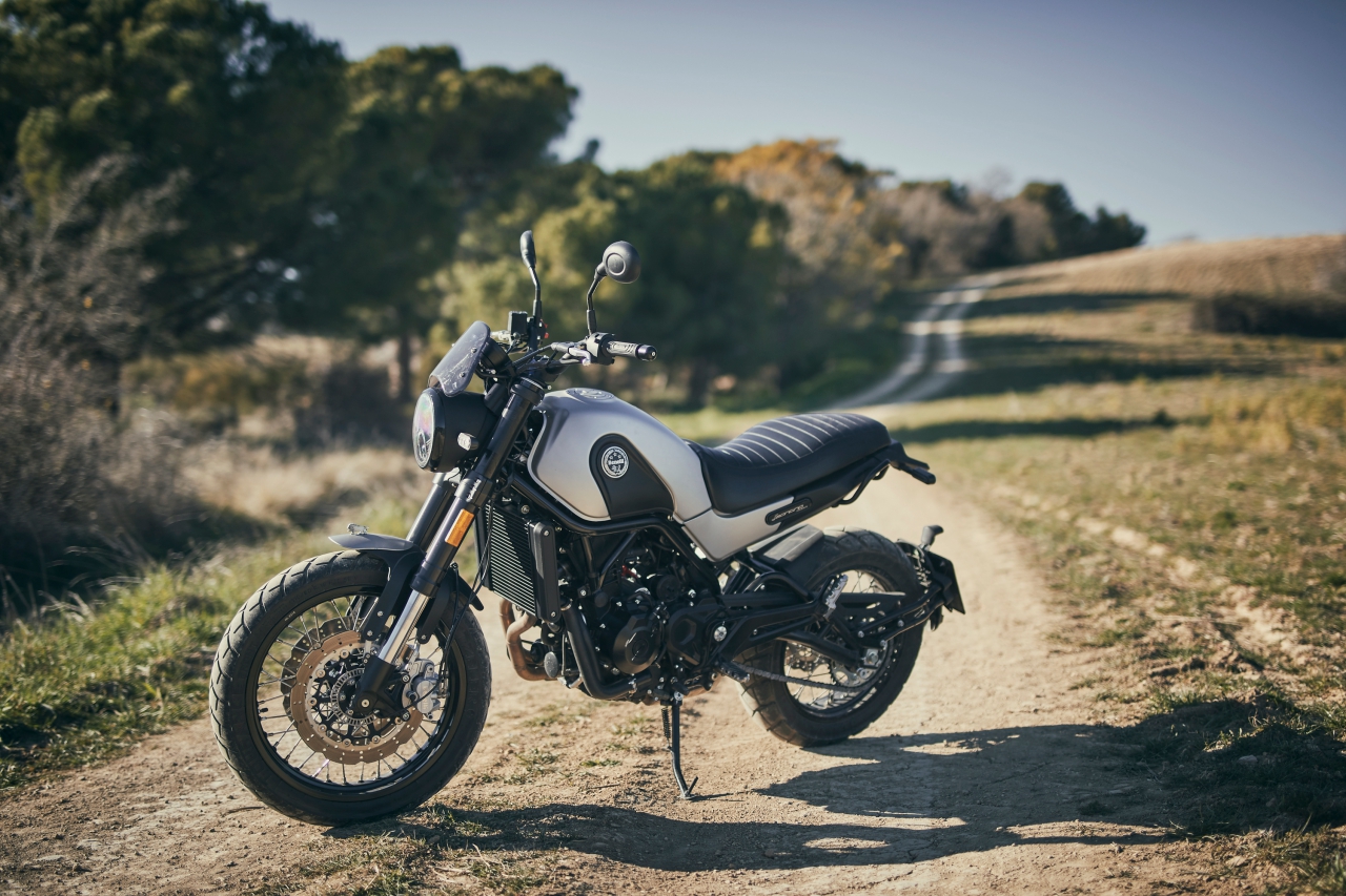 Scramblers De 400 500 Cc Ideales Tambien Para El Carnet 19 Noticias Motos Net