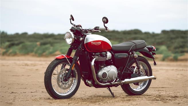 Triumph con la Cruz Roja