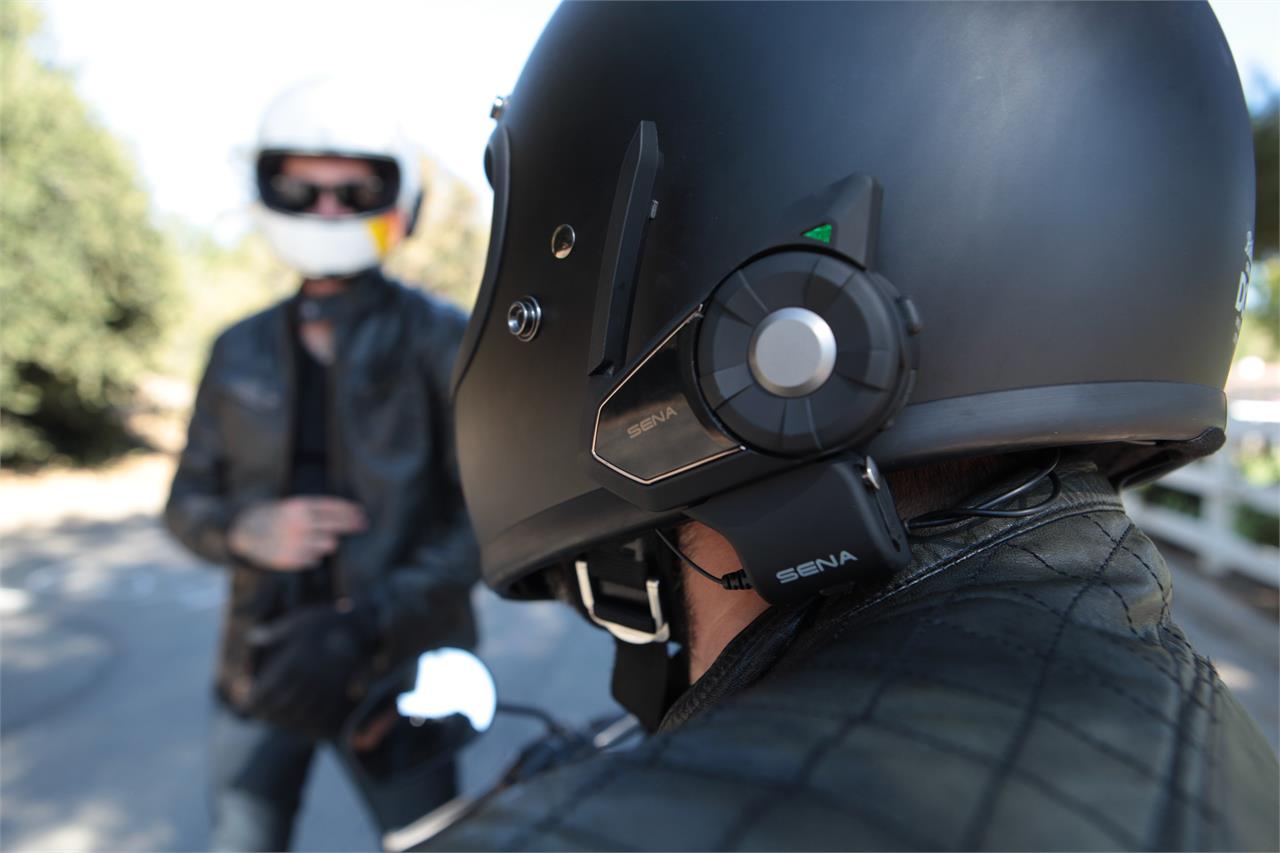 Cascos Bluetooth para la moto: normativa, opiniones -canalMOTOR