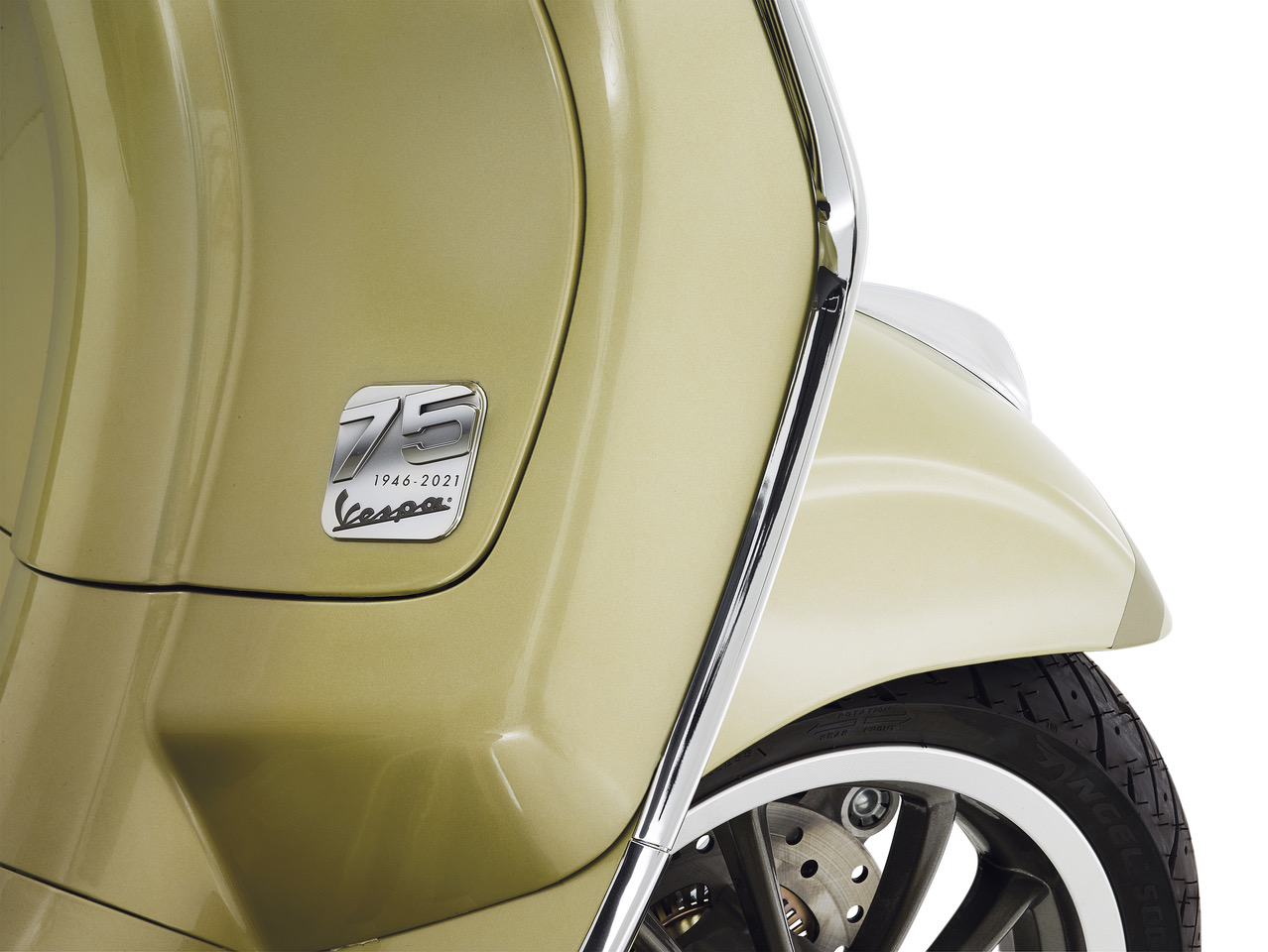 Serie limitada aniversario para conmemorar los 75 años de historia Vespa