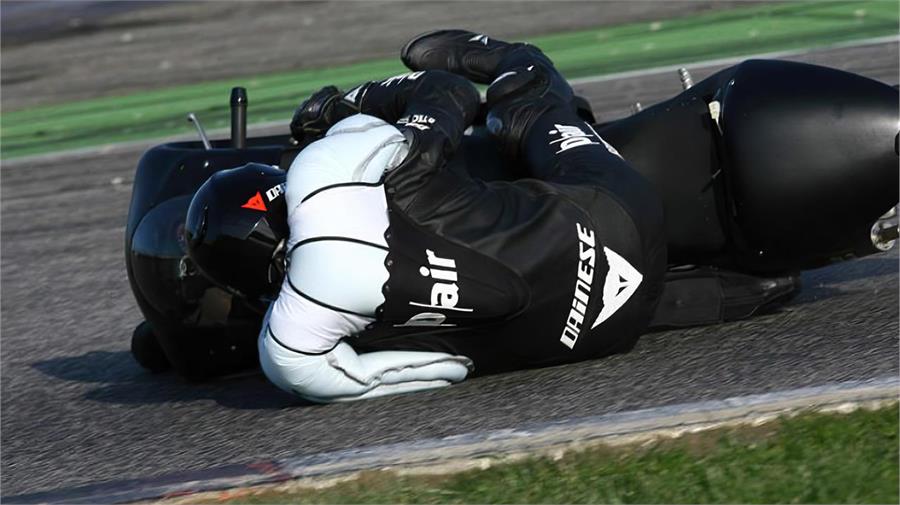 La pieza que todo motorista quiere llevar puesta para salvar la vida cuesta 149,99 euros 2 Motor16 Motor16