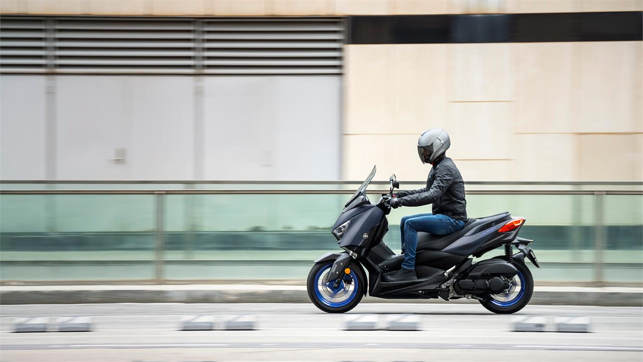 Yamaha X-MAX 125