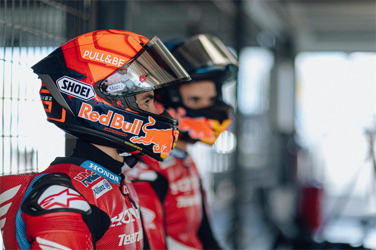 Casco shoei 2025 marquez red bull